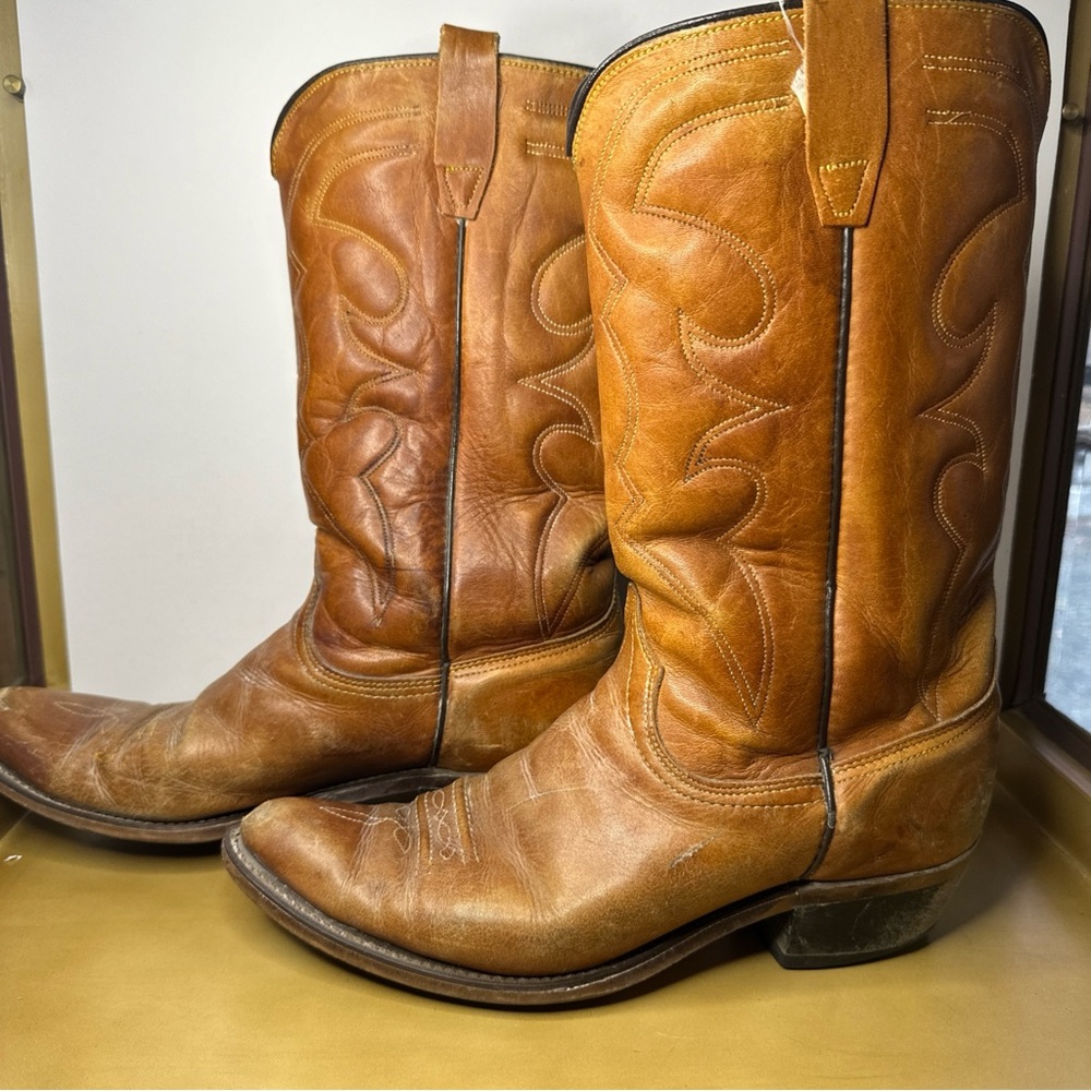 Classic Men's Wrangler Brown Leather Cowboy Boots
